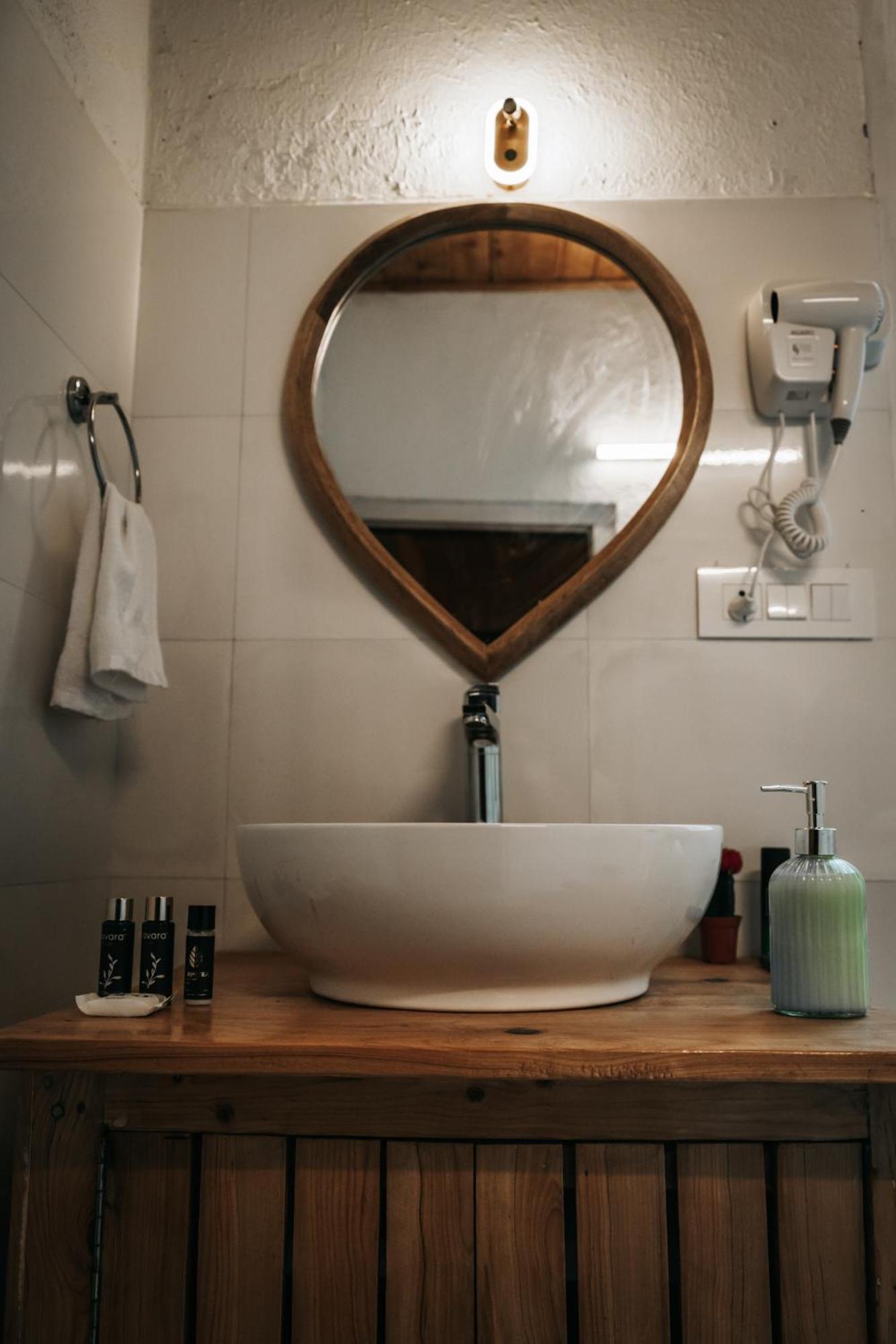 Апартаменти Soho House Jibhi Екстер'єр фото